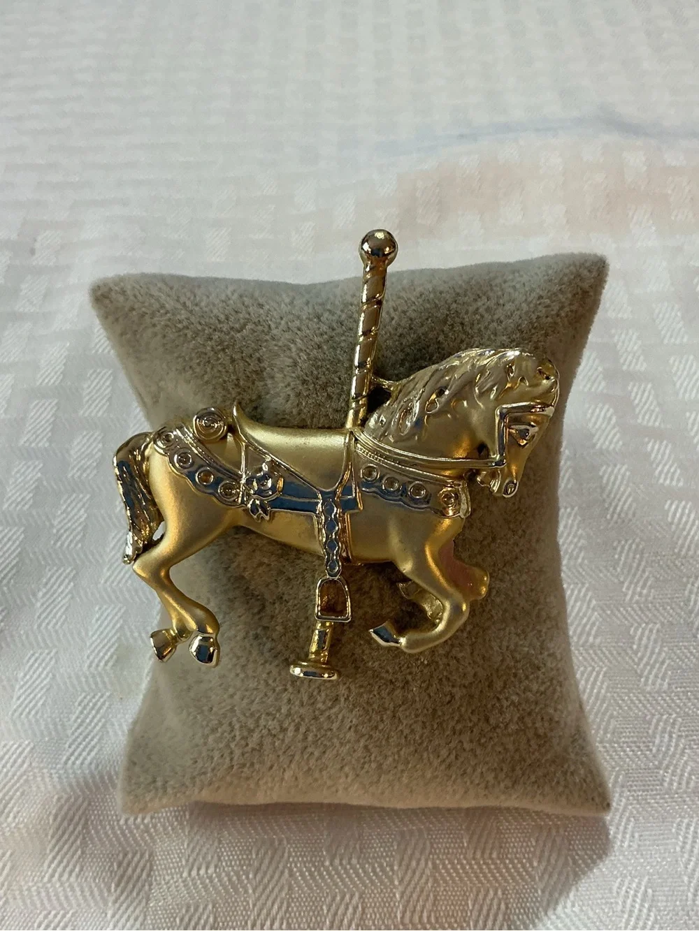 Carousel Horse Vintage Style Gold Tone Brooch